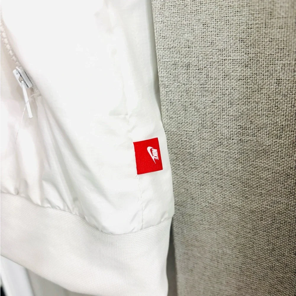 Nike Women's Utility Jacket in White - Picture 8 of 8